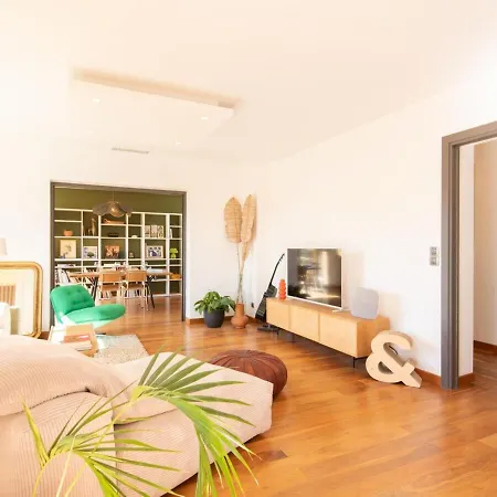 115m2 Avec Un Apercu Et Proche Du Centre Апартаменти