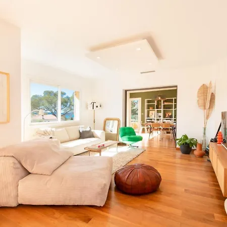 Апартаменти 115m2 Avec Un Apercu Et Proche Du Centre