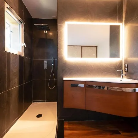 115m2 Avec Un Apercu Et Proche Du Centre Saint-Raphael (Var)